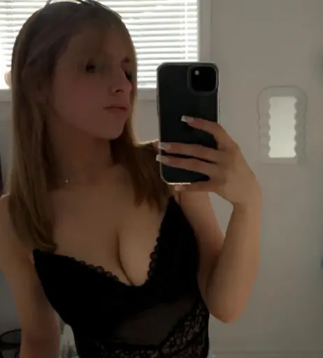 Image 8318544 from Hailey Phillips / haileychechik / haileyphilllips / maybeehailey /