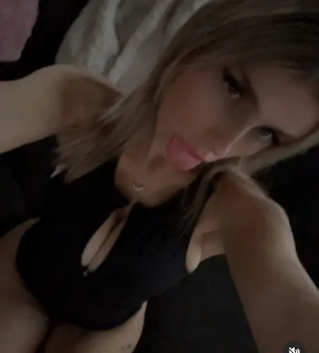 Image 8318538 from Hailey Phillips / haileychechik / haileyphilllips / maybeehailey /