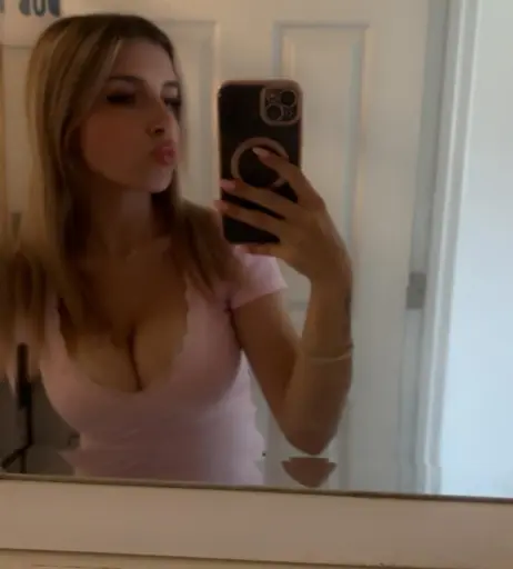 Image 8318521 from Hailey Phillips / haileychechik / haileyphilllips / maybeehailey /
