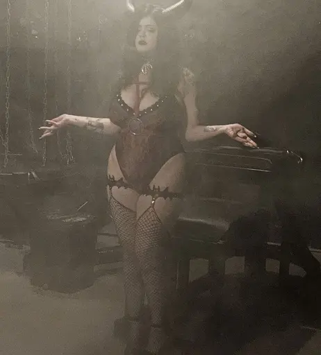 Image 8318484 from SpookshowBebe / the_feralhousewife