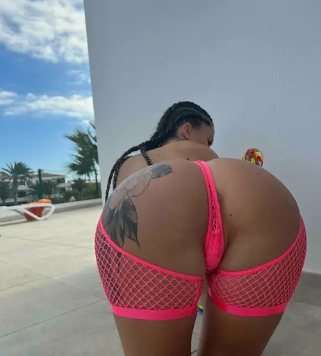 Image 8303729 from aalessiaa_official / 𝐀𝐥𝐞𝐬𝐬𝐢𝐚 𝐀𝐮𝐠𝐮𝐚𝐝𝐫𝐨