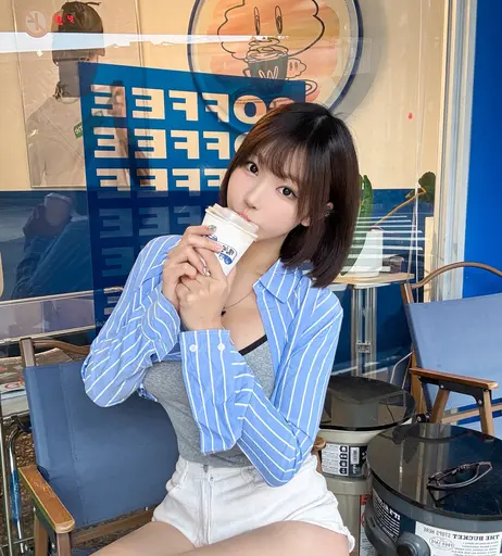 Image 8857753 from ZOE SO 蘇小小