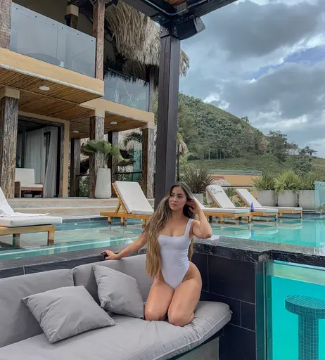 Image 8842060 from Maricel Freire hotwife
