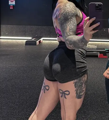 Image 8843112 from Goth muscle mommy / roxxymission