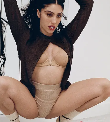 Image 8840746 from Lourdes Leon