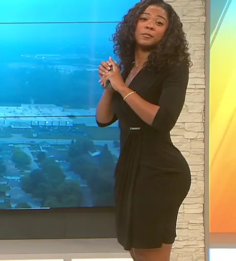 Image 8835478 from shelbischauble / Shelbi Schauble / Stacked News Lady