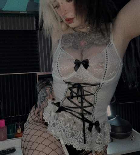 Image 898233 from Emmamaybyte