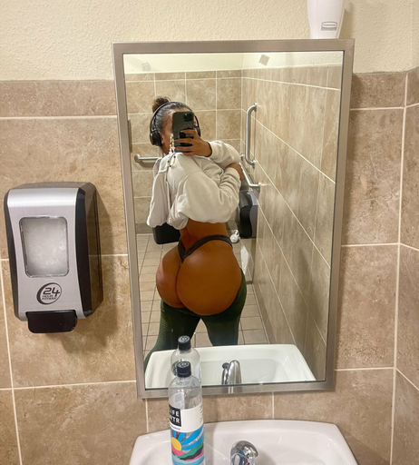 Image 8921205 from Camila Bernal