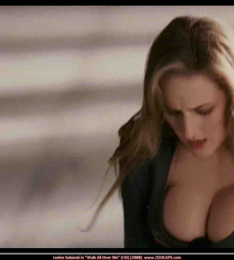 Image 8913764 from Leelee Sobieski