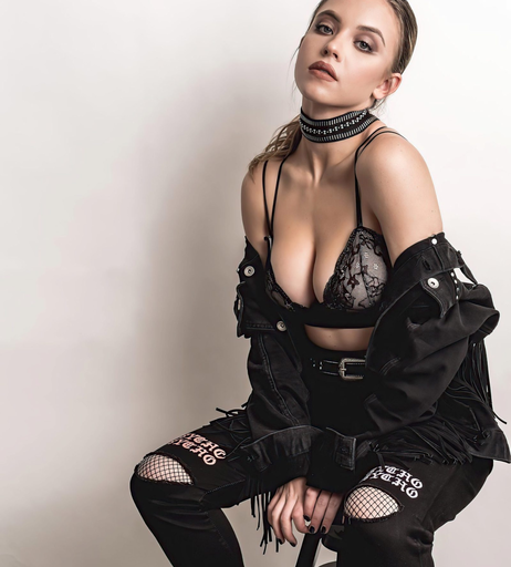 Image 8908803 from Sydney Sweeney