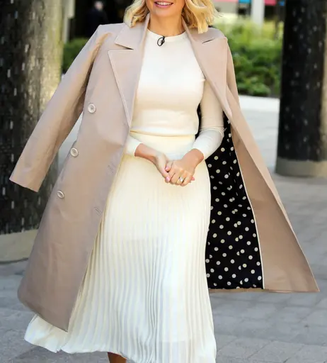 Image 8434782 from Holly Willoughby