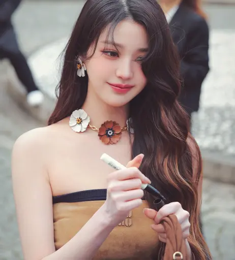Image 8438076 from Jang Won-young / 장원영 WONYOUNG