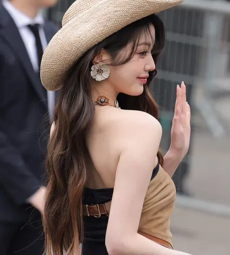 Image 8438060 from Jang Won-young / 장원영 WONYOUNG