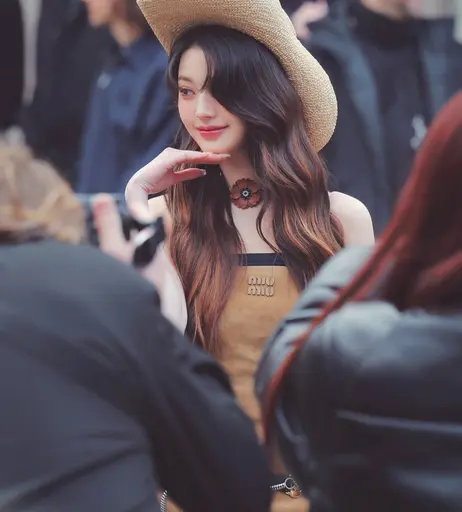Image 8438066 from Jang Won-young / 장원영 WONYOUNG
