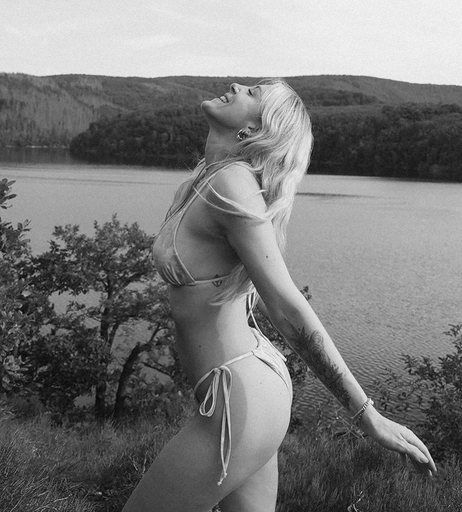 Image 842735 from Annisophie_
