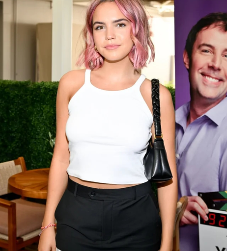 Image 8400506 from Bailee Madison
