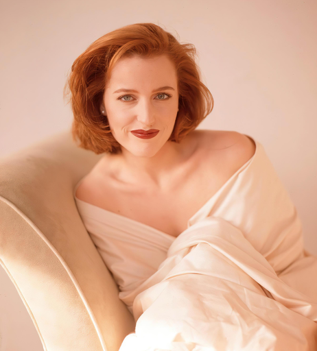 Image 8400394 from Gillian Anderson