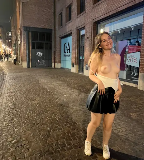 Image 8553678 from Louiselittlefrench | Ananastasia | Louise Lalisa | Louise_lalisa | louiselalisa