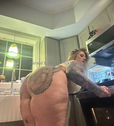 Image 8523155 from missthickntatted