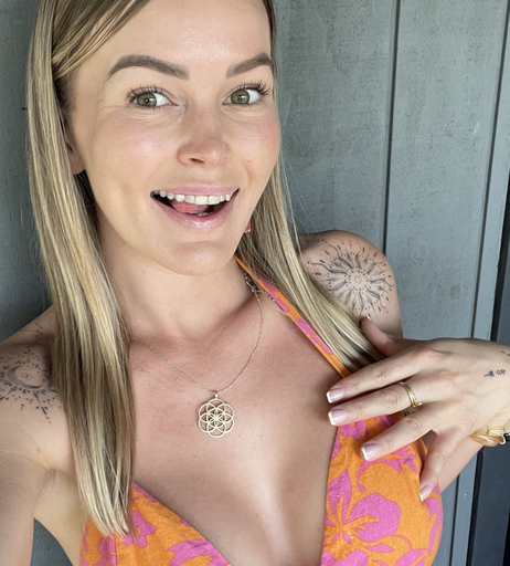 Image 8518507 from Elle Knox