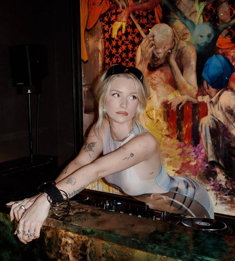 Image 8508666 from Lottie Moss