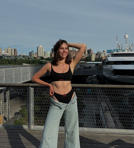 Image 869560 from Anna Corinna Samek