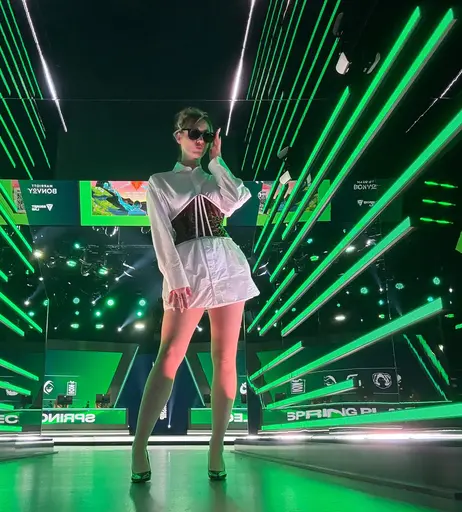 Image 8696453 from Sjokz