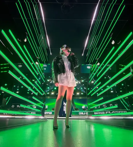 Image 8696455 from Sjokz