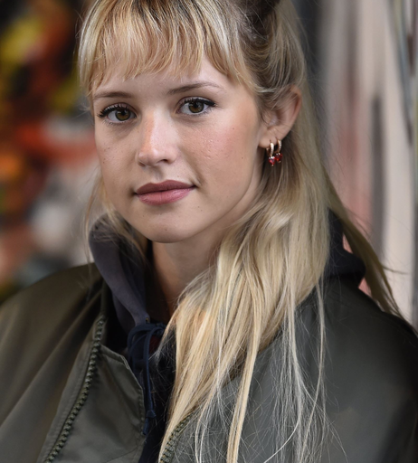 Image 862772 from Angèle