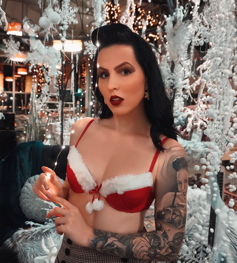 Image 860544 from Miss Black van Cherry