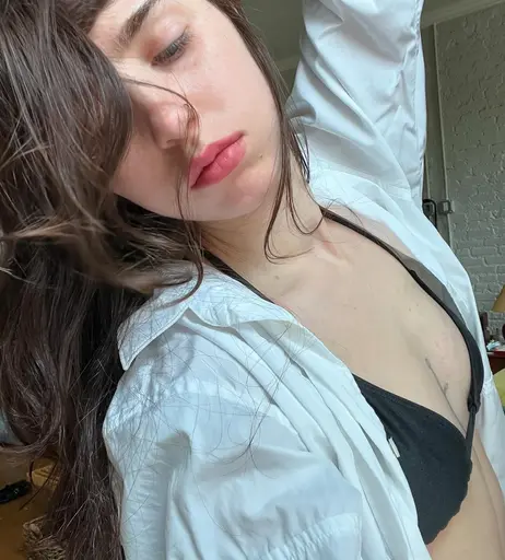 Image 8787880 from Clairo | Claire Cottrill