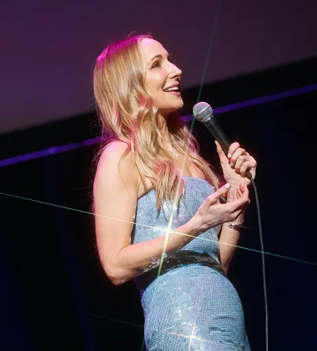 Image 8789352 from Nikki Glaser