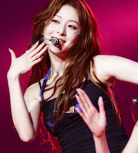 Image 8788525 from Huh Yunjin 허윤진 | LESSERAFIM