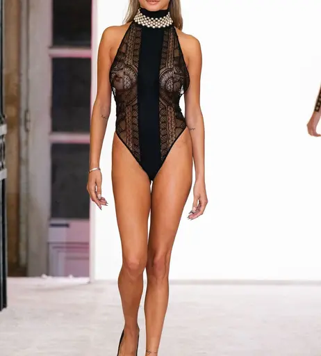 Image 8788138 from Rose Bertram Model/SI Swimsuit