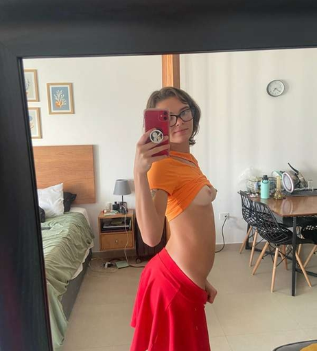 Image 8742106 from Realkatelynx