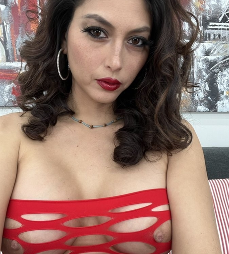 Image 8726530 from Lola Pearl