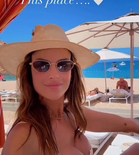 Image 8727935 from Alessandra Ambrosio