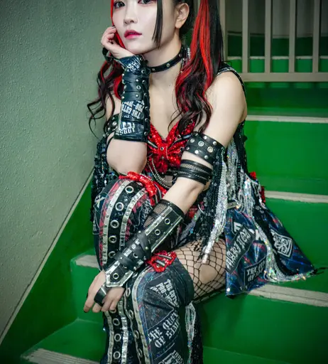 Image 8060373 from Maki Itoh