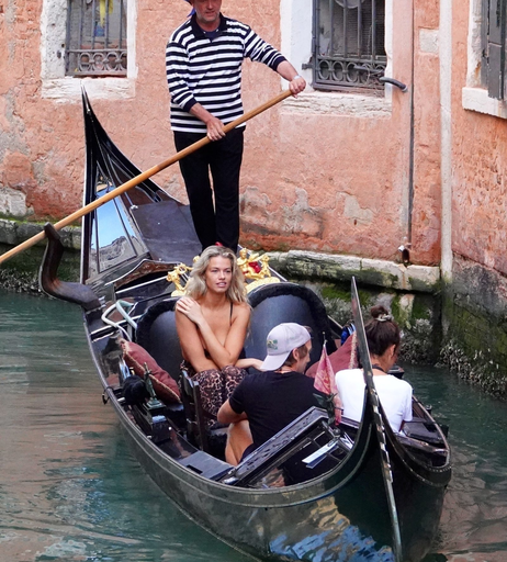 Image 8056001 from Hailey Clauson
