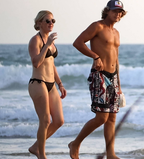 Image 8042477 from Ellie Goulding