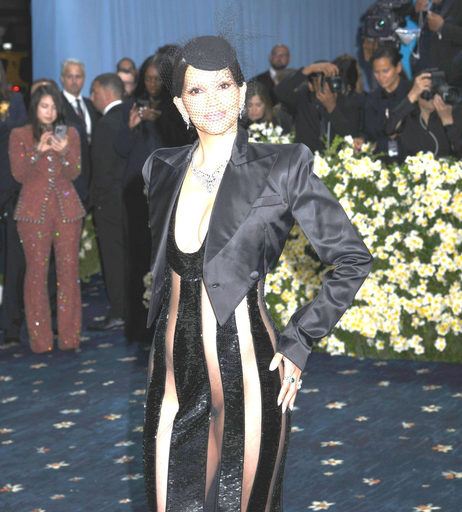 Image 8023335 from Halle Berry