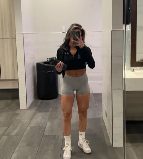Image 8010265 from Kaylee Cummings / kayleexlynn / kayleexfit / fitmami