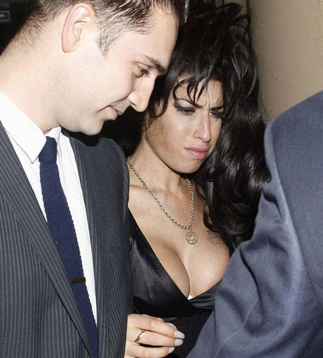 Image 2131565 from Amy Winehouse