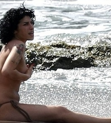 Image 2132422 from Amy Winehouse