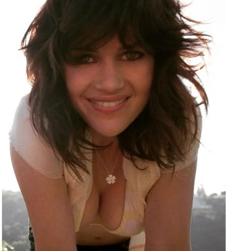 Image 2124895 from Carla Gugino
