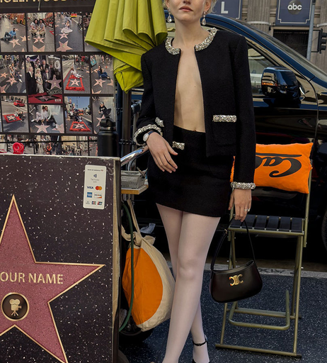 Image 2111033 from Julia Garner