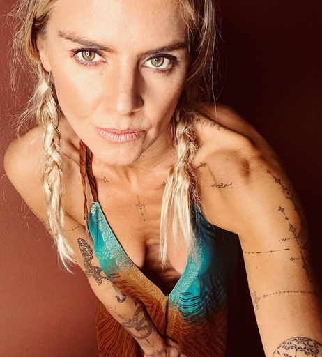 Image 2112627 from Eliza Coupe