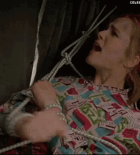 Image 2110946 from Lea Thompson