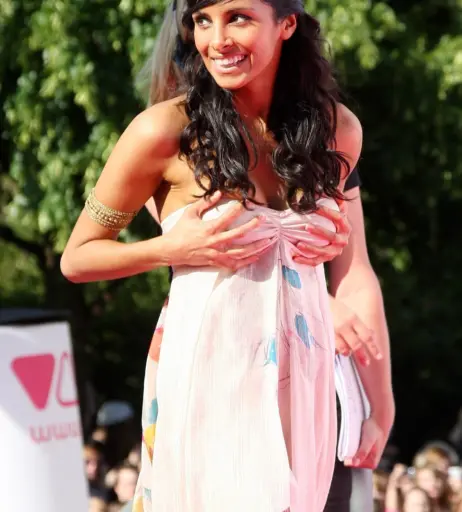 Image 2105608 from Collien Ulmen-Fernandes