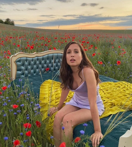 Image 2101192 from Alice Merton